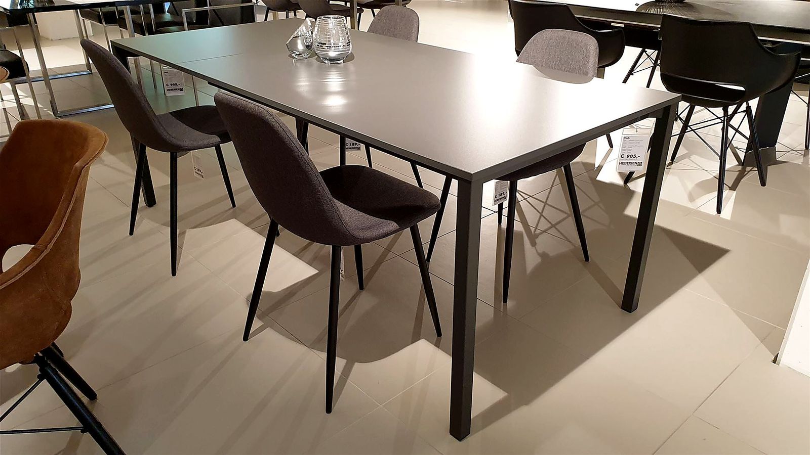 Esstisch 140–200 x 90 cm, Platte Melamin Graphit, Gestell Graphit, ausziehbar