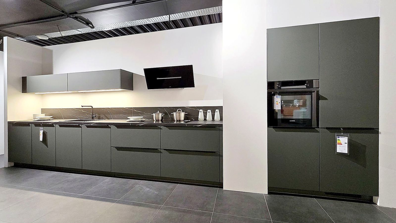 Raumidee 3186, Easytouch Lacklaminat Mineralgrün Matt